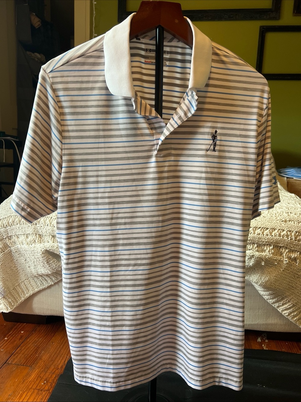 Under Armour HeatGear Men’s medium Gray, White and Light Blue Striped Polo